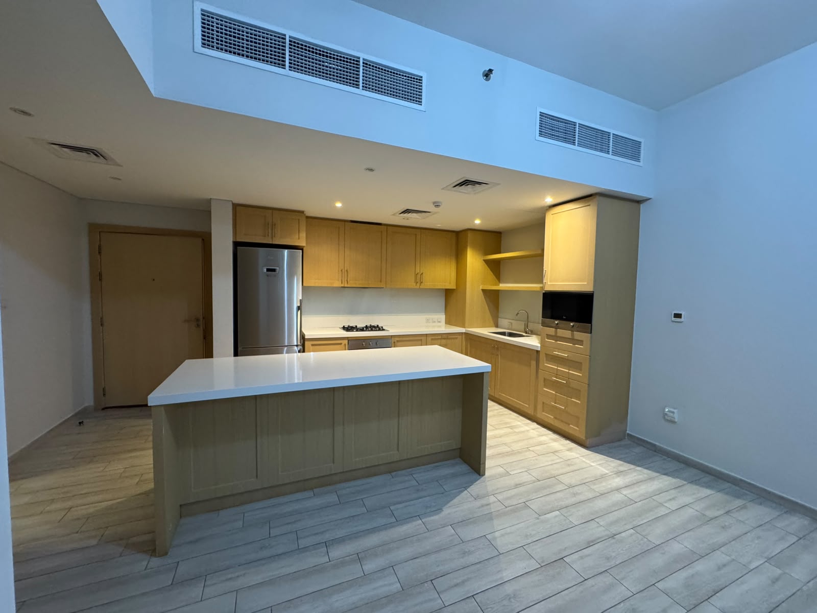 Elegant Unfurnished 2BR, Vacant, photo 10 of 22