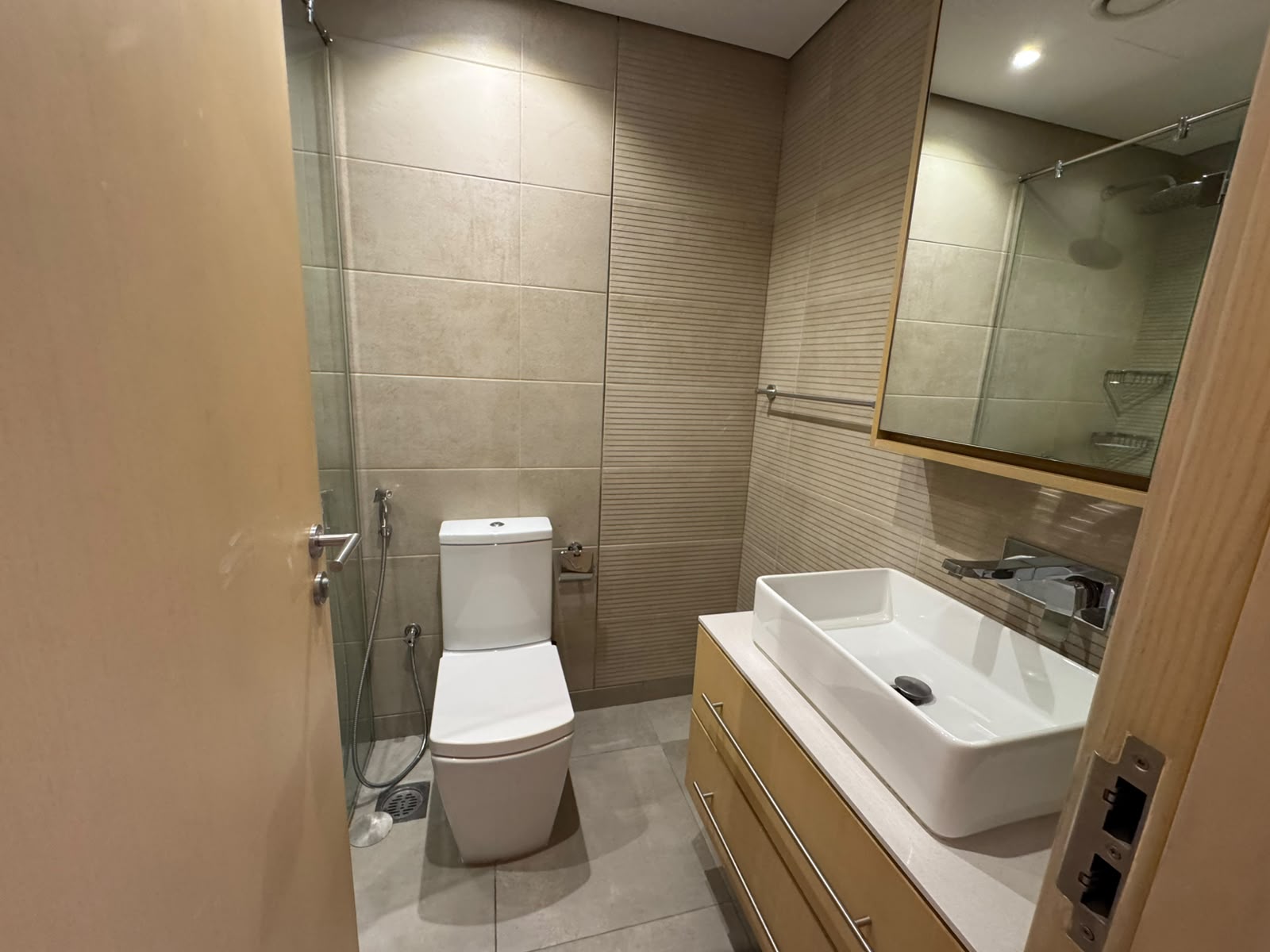 Elegant Unfurnished 2BR, Vacant, photo 16 of 22