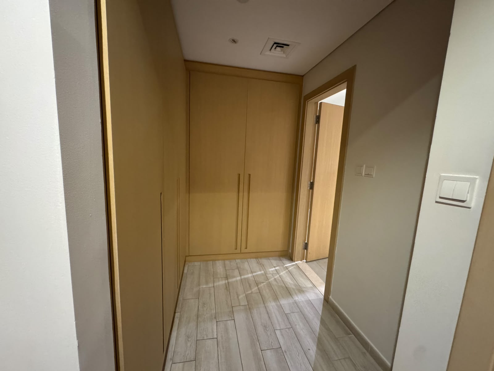 Elegant Unfurnished 2BR, Vacant, photo 21 of 22