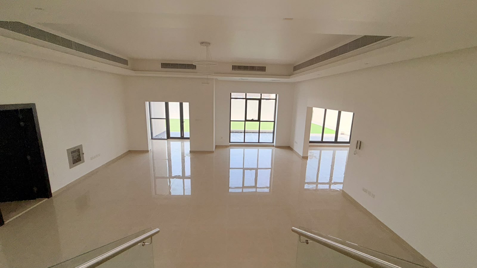 Brand-New Semi-Furnished 5BR Villa, photo 4 of 17