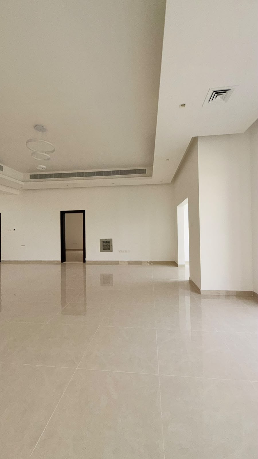 Brand-New Semi-Furnished 5BR Villa, photo 6 of 17