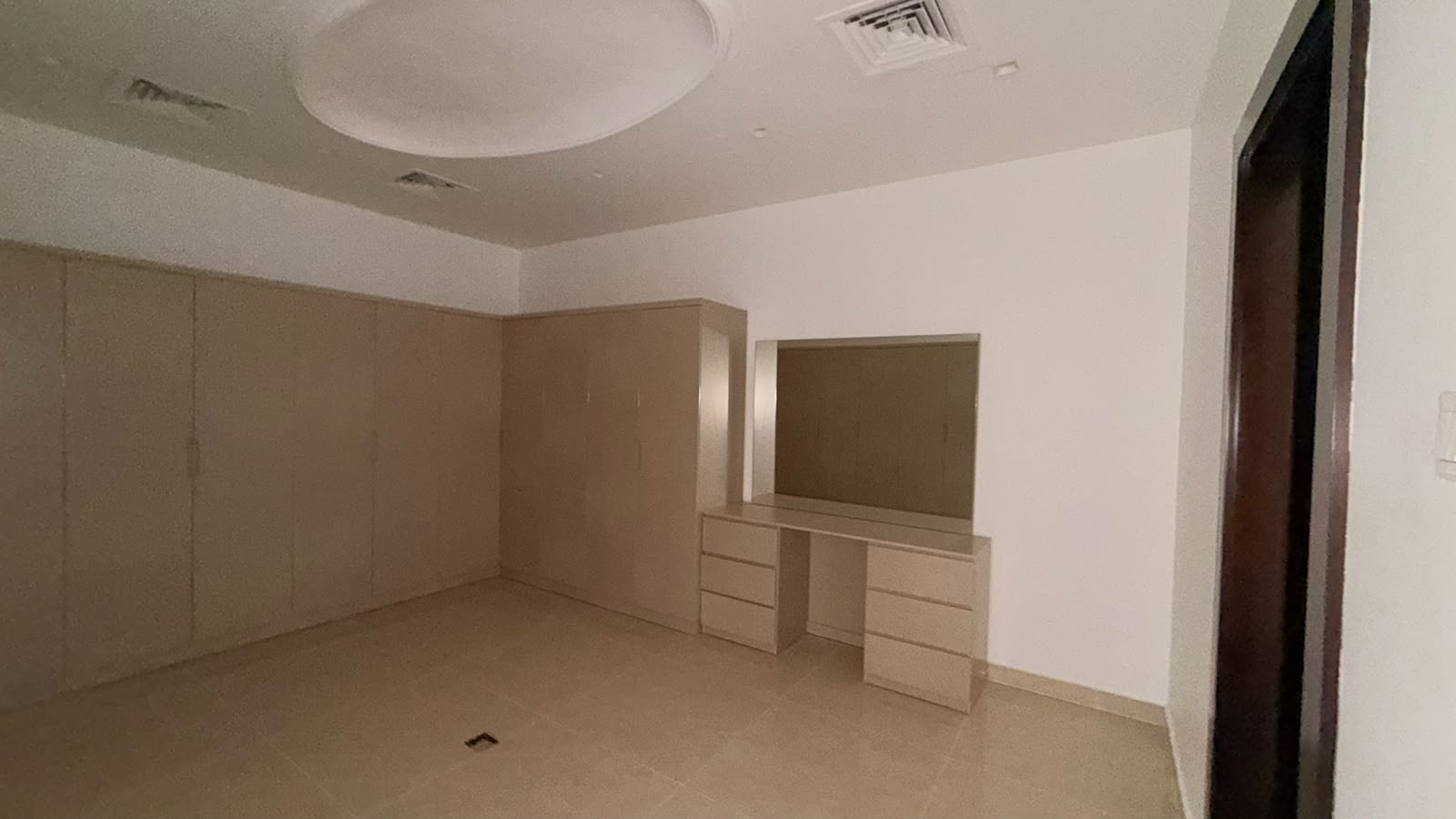 Brand-New Semi-Furnished 5BR Villa, photo 16 of 17