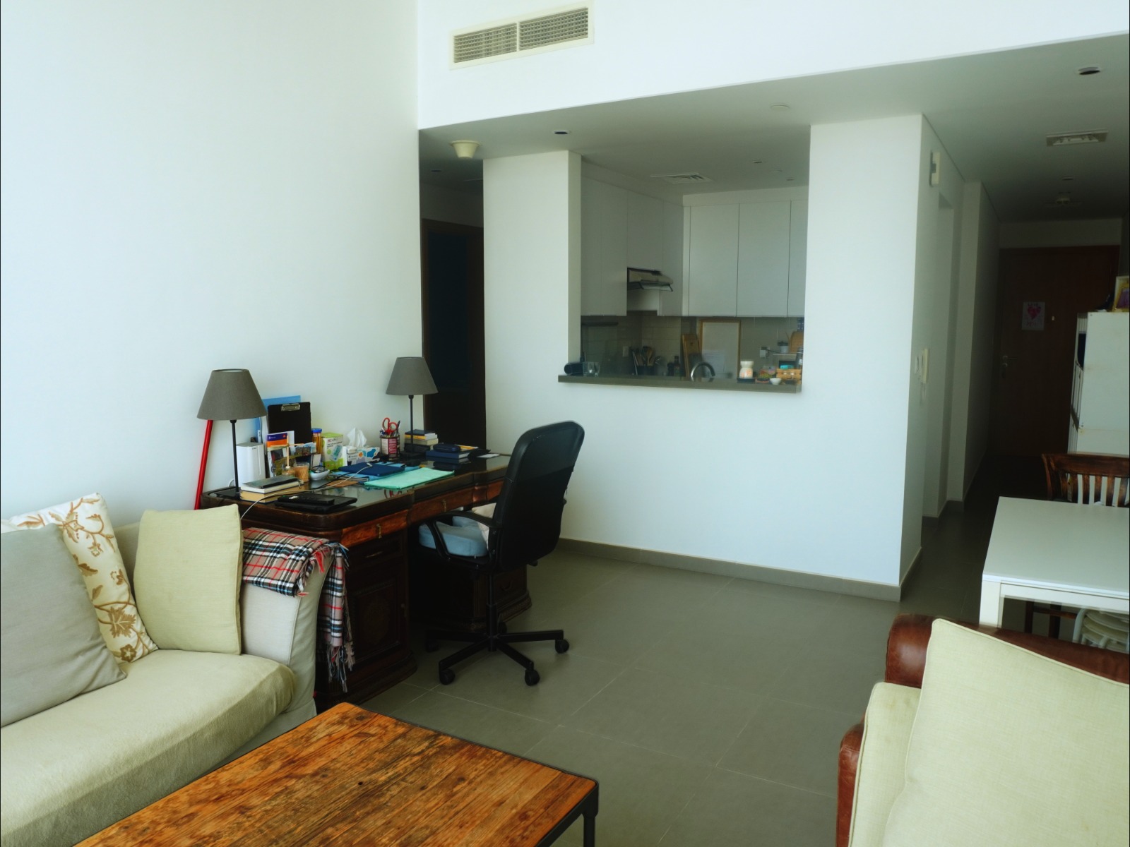 Spacious Unfurnished 1BR, Contemporary Finish, photo 8 of 18