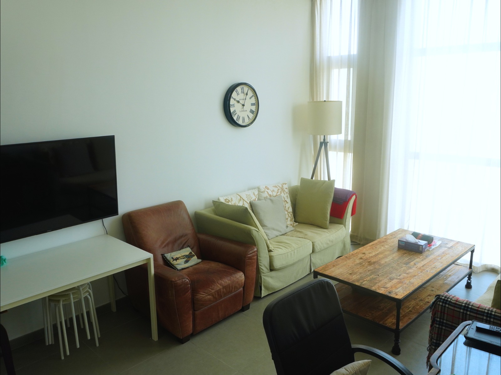 Spacious Unfurnished 1BR, Contemporary Finish, photo 10 of 18