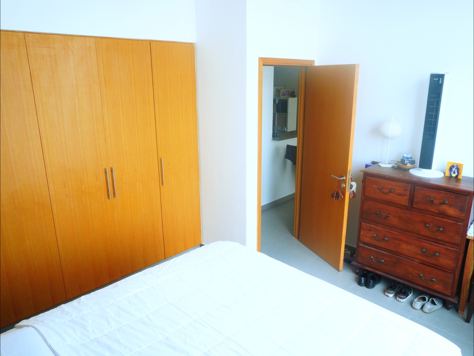 Spacious Unfurnished 1BR, Contemporary Finish, photo 18 of 18