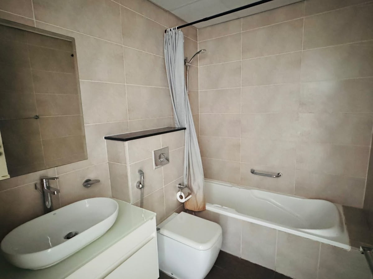 Unfurnished 1BR with Community View, photo 6 of 11