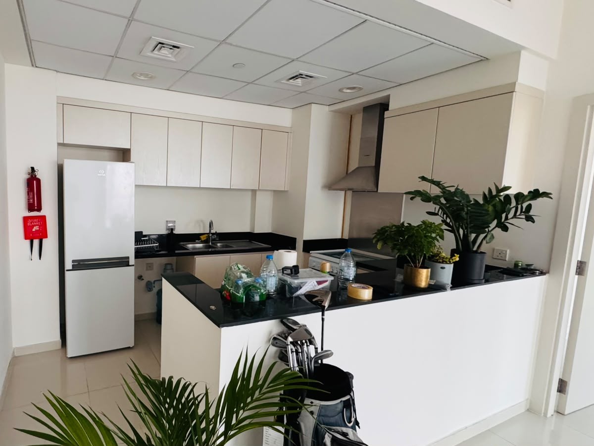 Unfurnished 1BR with Community View, photo 10 of 11