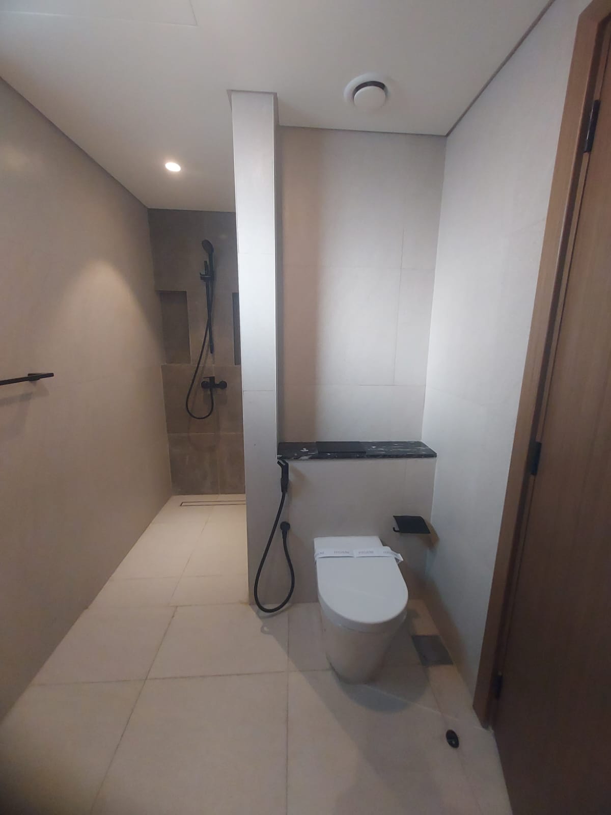 Spacious 5BR + Maid's Corner Villa, photo 14 of 45