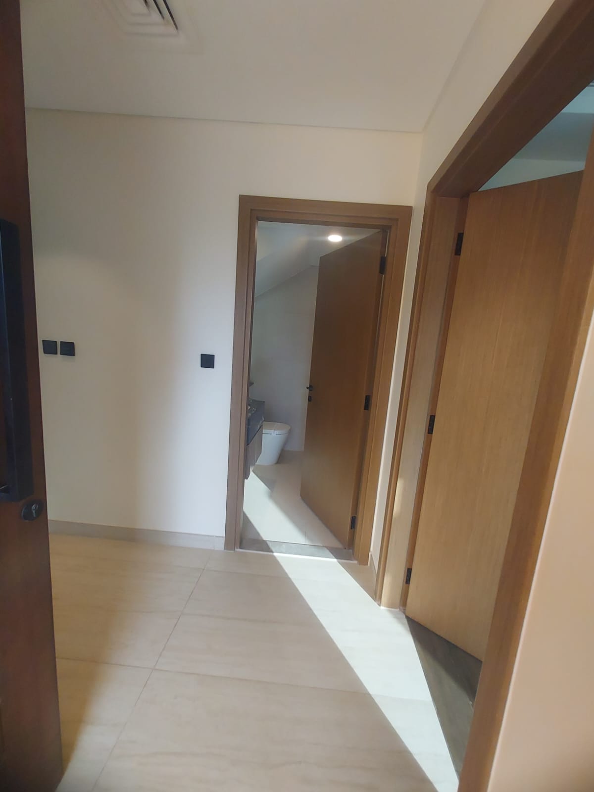 Spacious 5BR + Maid's Corner Villa, photo 19 of 45